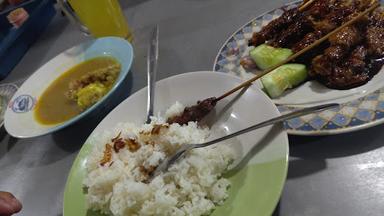 WARUNG SATE MADURA PAK UMAR