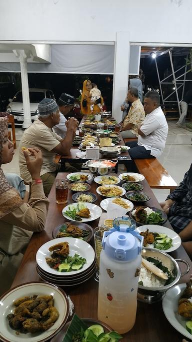 AYAM GORENG KRAJAN