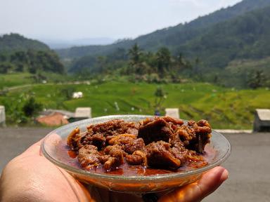 WARUNG GUNUNG LESEHAN