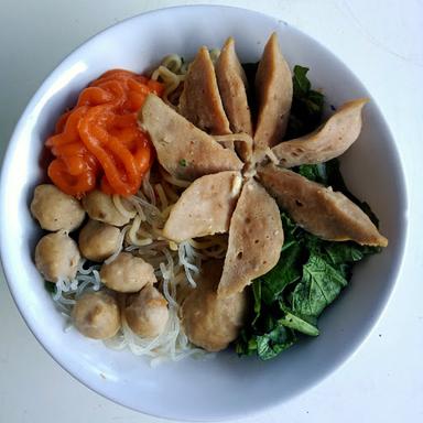 WARUNG BAKSO KRIKIL NGOMBAK