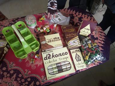 DEKONCO COKELAT TEMPE