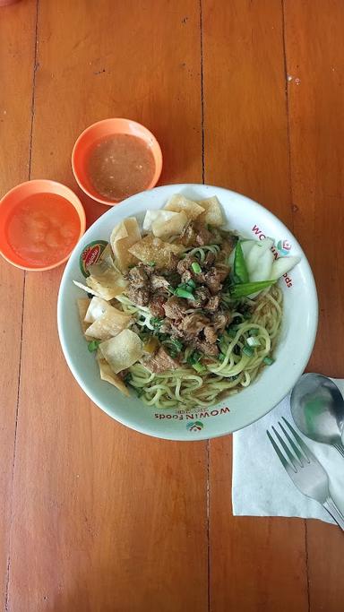 PELANGI BAKSO & PANGSIT PAK SUGENG