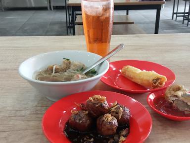 BAKSO SOLO DJADOEL SAWOJAJAR