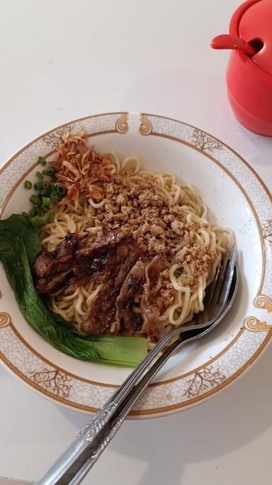 KEDAI MIE TIGASOODARA