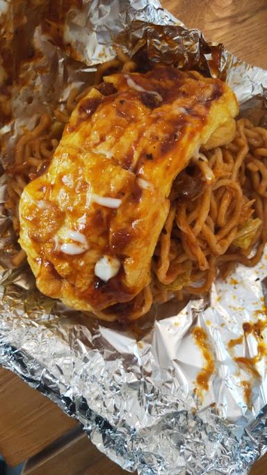 MIE BAKAR TOPPING