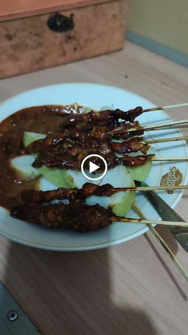 SATE AYAM PAK HASAN