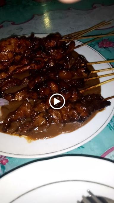 SATE AYAM SAYANG TUKIYAT