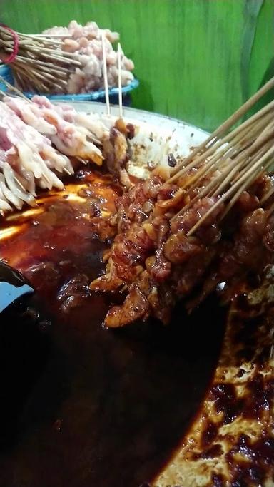 SATE AYAM SAYANG TUKIYAT