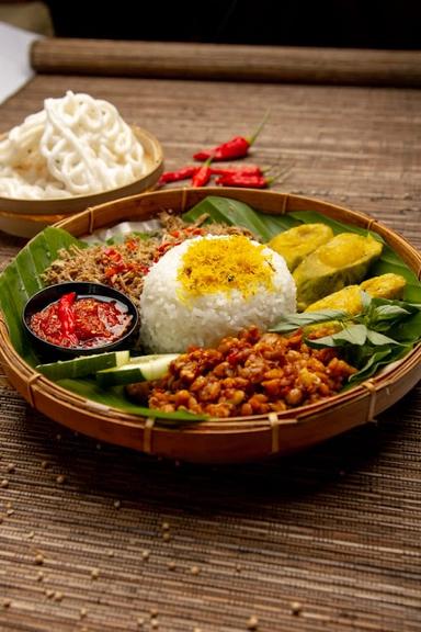 SEGO SAMBEL MALANGAN SAWOJAJAR