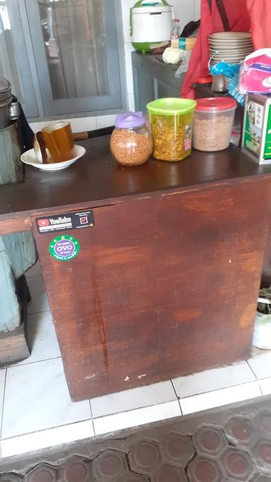 SOTO DAGING RAHAYU HJ TUTIK SEJAK 1928