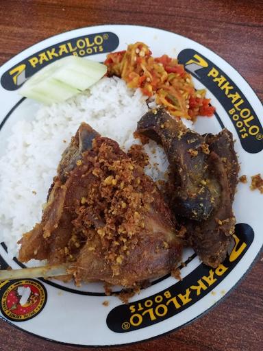 WARUNG BEBEK SINJAY SAWOJAJAR MALANG