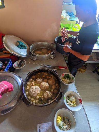 BAKSO INGGIL