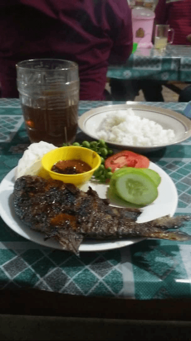 WARUNG MAKAN BU RATMI