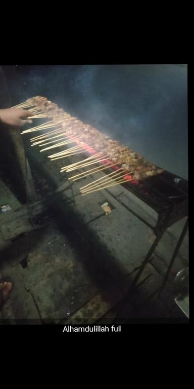 SATE AYAM MADURA CAH HERUL