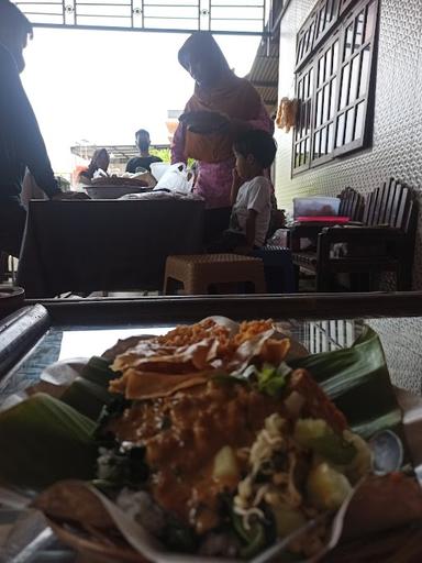 NASI PECEL BU MUYASRI