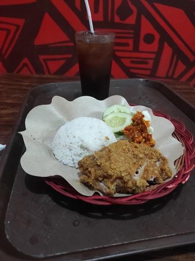 SOMA CHICKEN KENAYAN