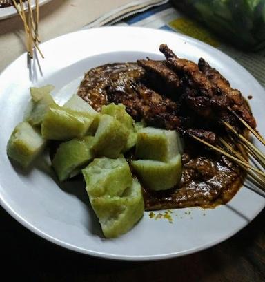 SATE AYAM CAK AAN