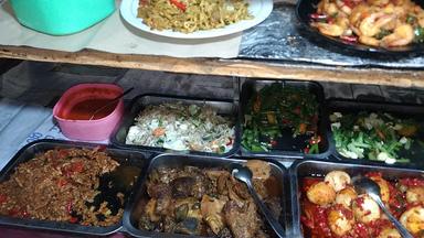 WARUNG NASI IBU EMI