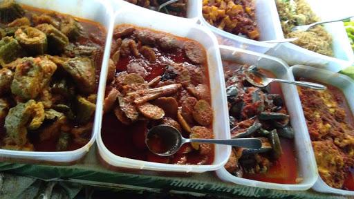 WARUNG NASI IBU ROBI'AH