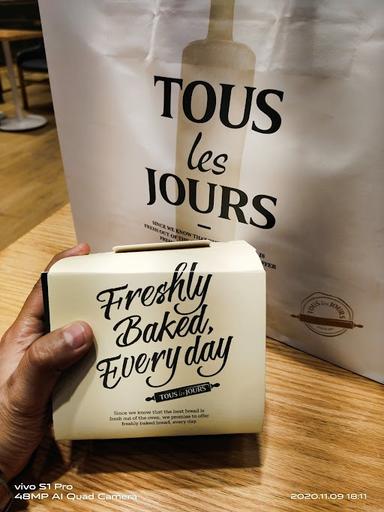 TOUS LES JOURS - SUPERMAL KARAWACI