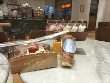 TOUS LES JOURS - SUPERMAL KARAWACI