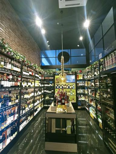 WSC WINE & SPIRIT CO SUMMARECON MALL SERPONG