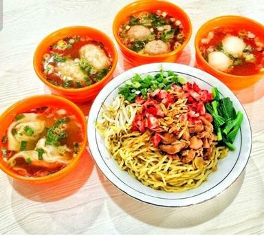 BAKMI MEDAN KEBON JAHE