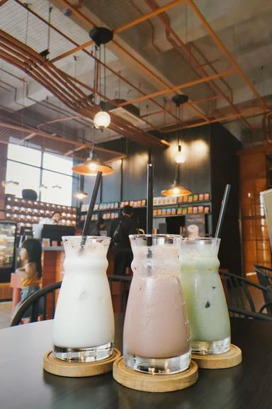 FIRST CRACK COFFEE KARAWACI