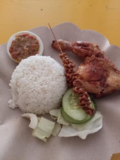 AYAM GEPUK PAK GEMBUS