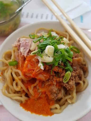 BAKMI KARET PLANET GADING SERPONG