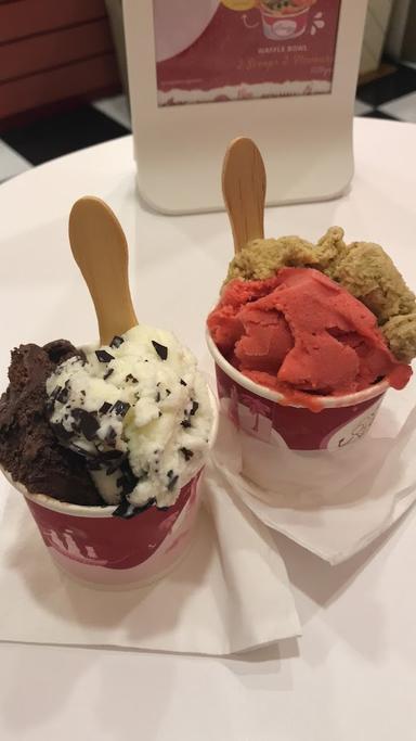 CAPITANO GELATO-SUPERMAL KARAWACI