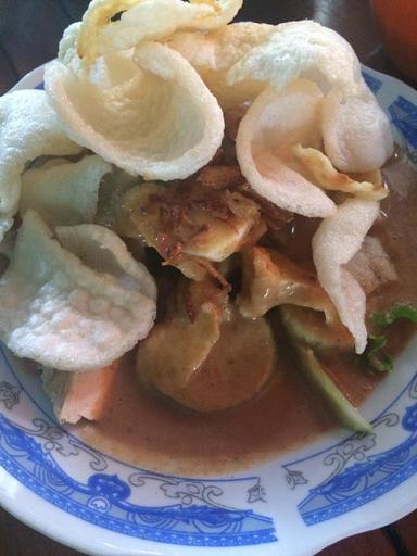 GADO-GADO SUROBOYO