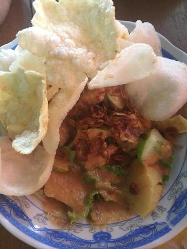 GADO-GADO SUROBOYO