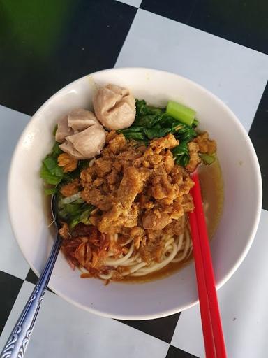 BAKSO DAN MIE AYAM BANG MBET