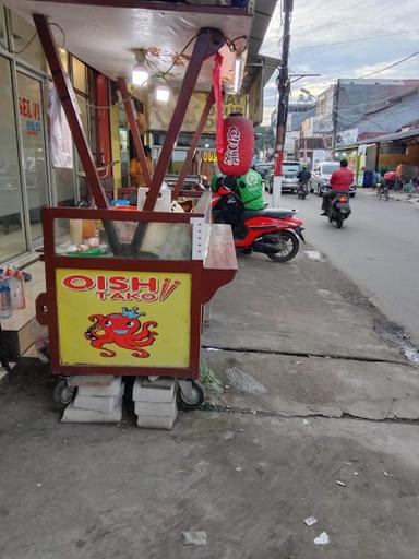 TAKOYAKI OISHII TAKO KELAPA DUA KARAWACI