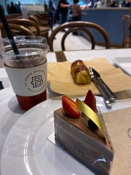 PARIS BAGUETTE - MALL OF INDONESIA