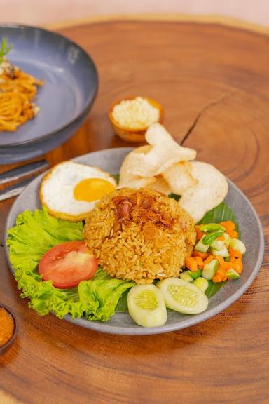 EMCAFE KELAPA GADING