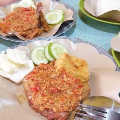 AYAM GEPUK PAK GEMBUS - GADING ELOK