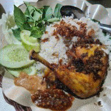 AYAM KAMPUNG ASEAN NASI UDUK