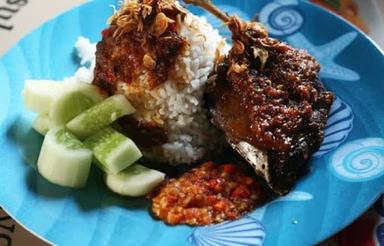 NASI BEBEK N SOTO AYAM CAK SUKRI