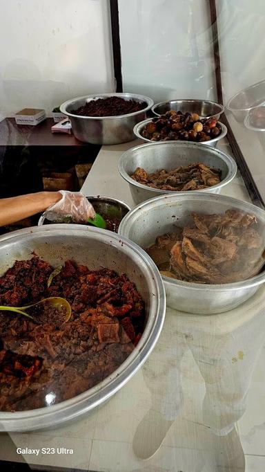 NASI GUDEG YU DJUM PUSAT KELAPA GADING