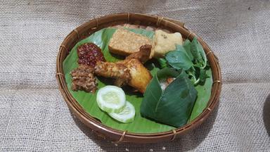 NASI UDUK KEBON KACANG