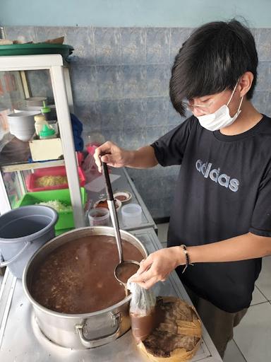 RUMAH MAKAN SOTO MIE KARANG ANYAR