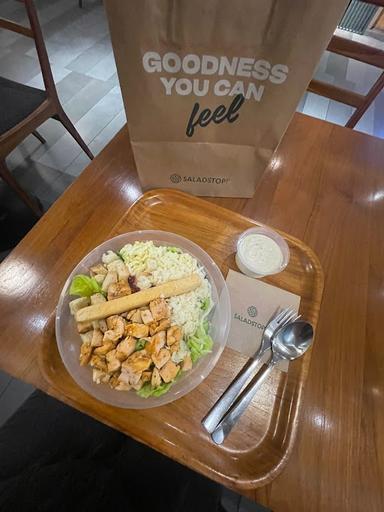 SALADSTOP! - LA PIAZZA KELAPA GADING