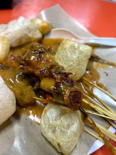 SATE PADANG GOYANG LIDAH