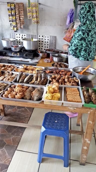 WARUNG NASI IBU BANDUNG