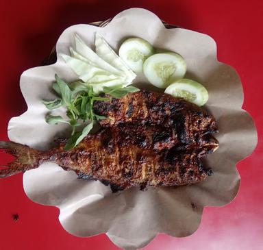 AYAM BAKAR WONG MBONDOL