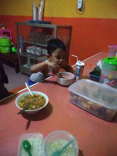 KEDAI BAKSO RADIL