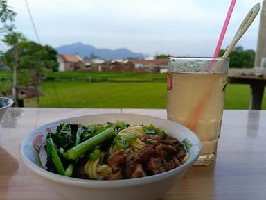 MIE AYAM SAMBUNG OYOT