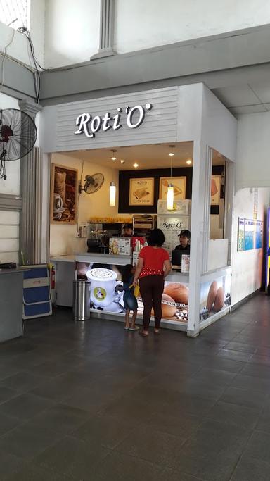 ROTI'O - STASIUN KEMAYORAN